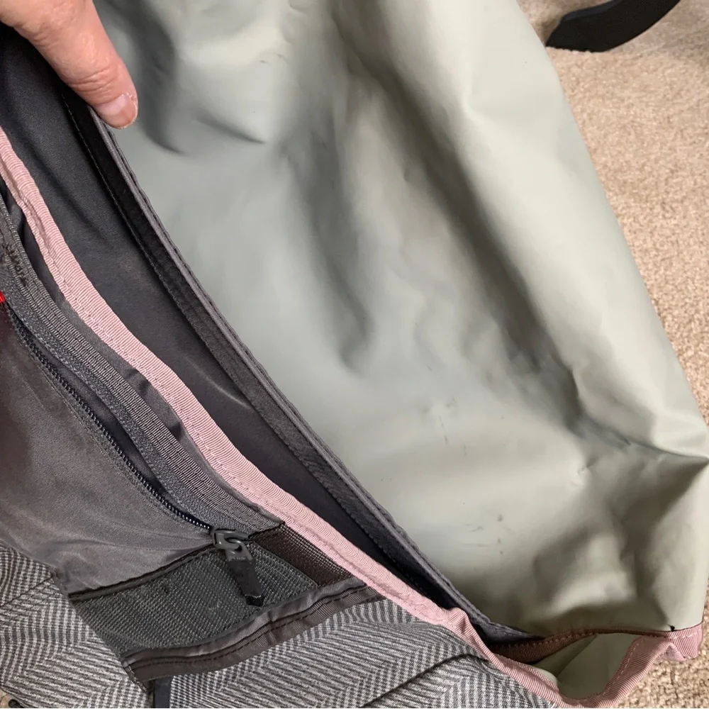 Timbuk2 Gray Herringbone Laptop Messenger Bag with Pink Trim